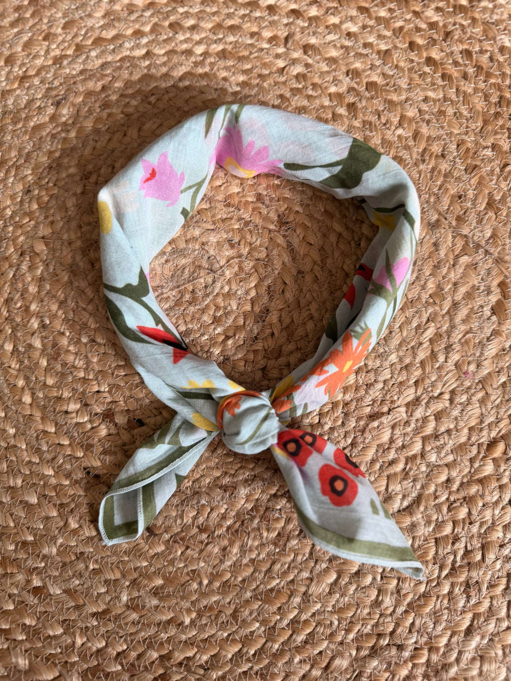 Fleurig bloemen sjaaltje